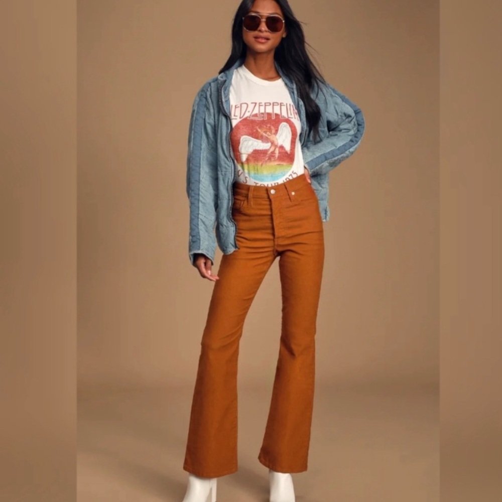 Levi’s Jeans | Ribcage Flare Tan Corduroy